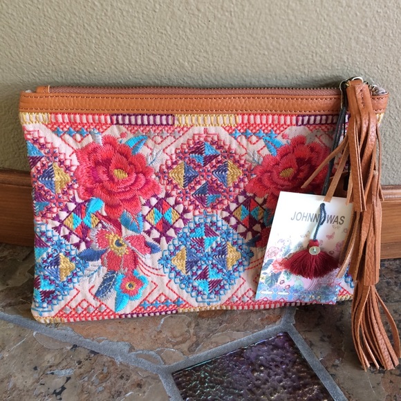 🍃💕NWT Johnny Was Floral Leather Tassel Clutch - Picture 3 of 6